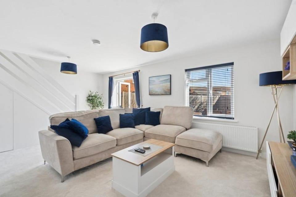 Holyport 3BR Home Near Windsor - By Tempstay House in Maidenhead