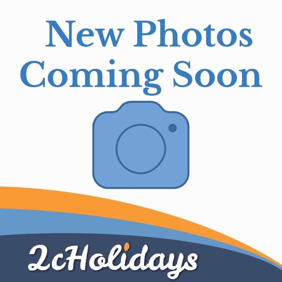 Homely 8 berth caravan at Highfield Grange Holiday Park in Essex ref 26396E House in Clacton-on-Sea