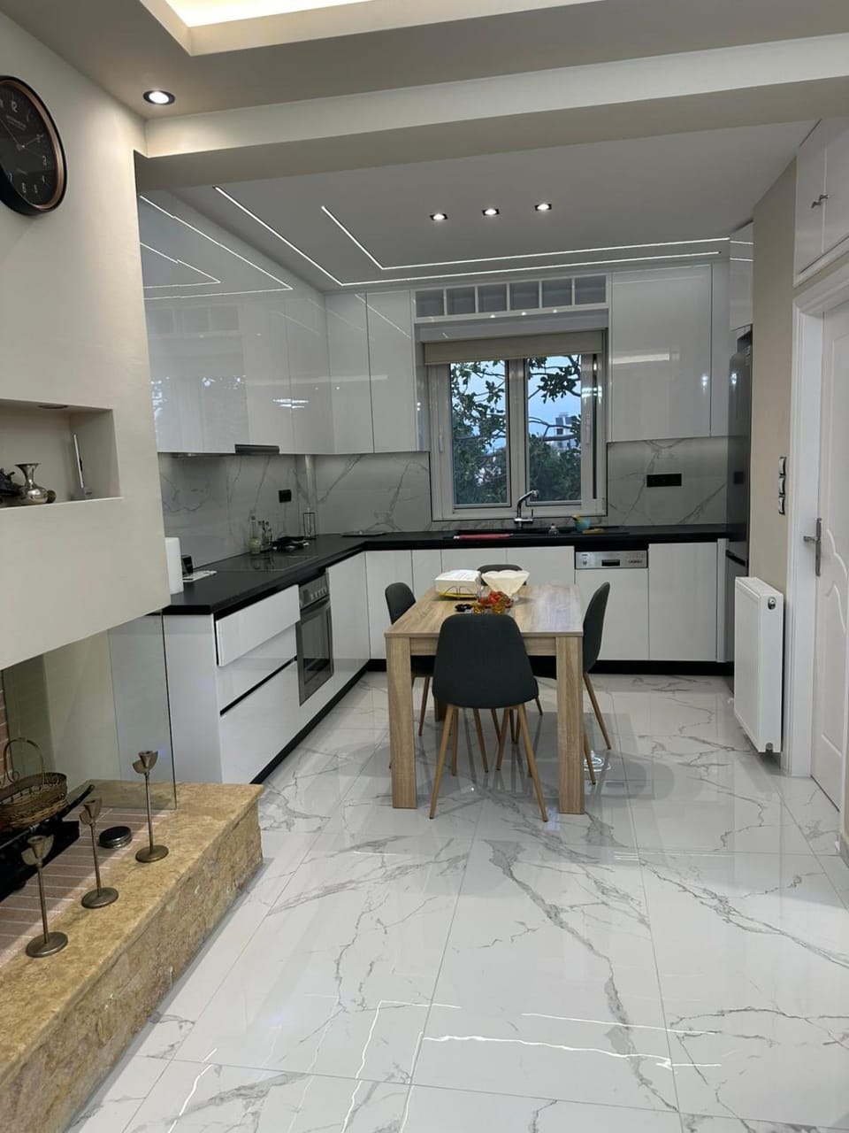 Kitchen or kitchenette