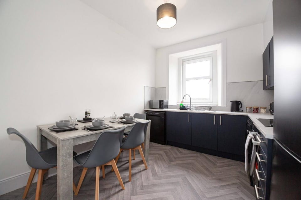 Vacant Nests 3BR Golf Course Wi-FI Apartment in Carnoustie