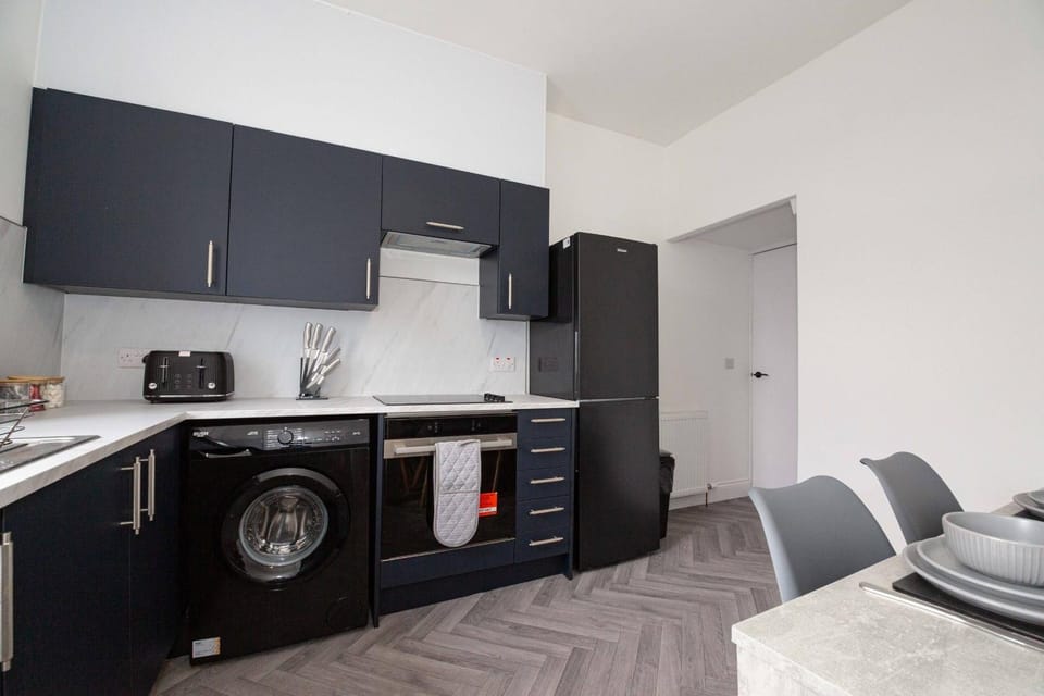 Vacant Nests 3BR Golf Course Wi-FI Apartment in Carnoustie