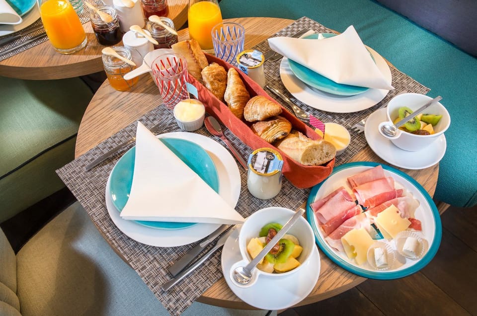 Food, Continental breakfast
