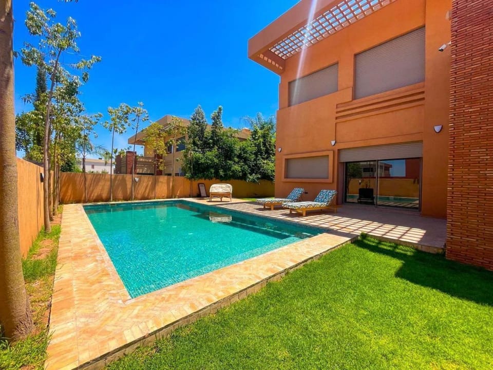Garden, Swimming pool
