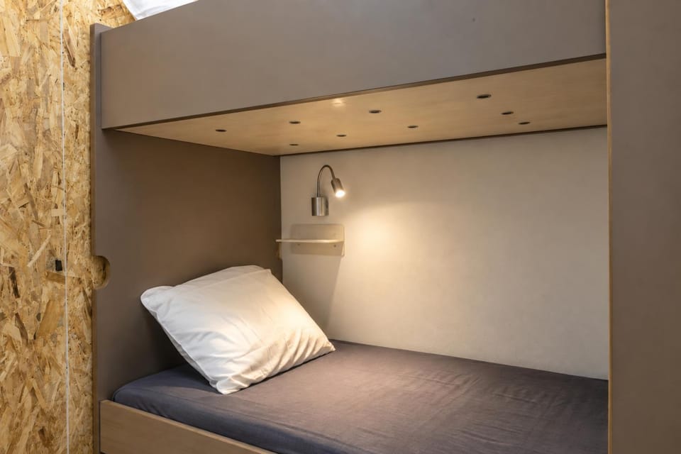 bunk bed