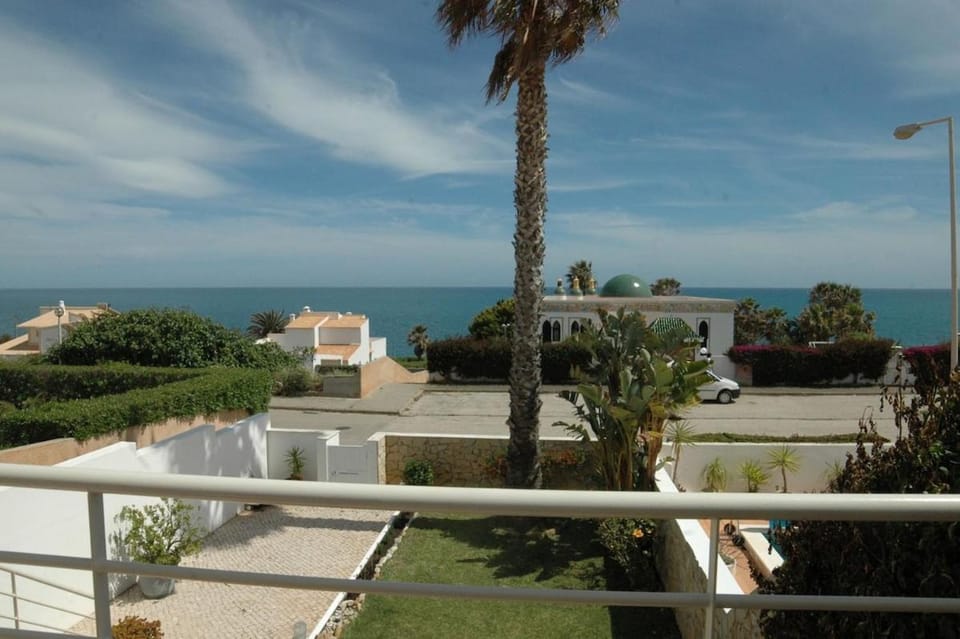 Magnífica vivenda a 150m do mar House in Luz