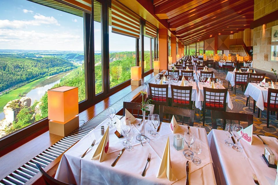 Restaurant/places to eat, Summer, Banquet/Function facilities, On site, River view