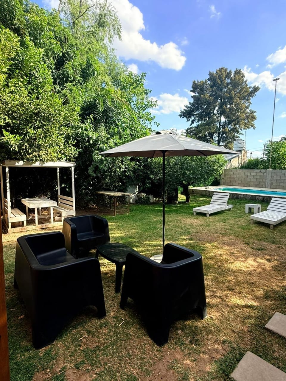 CASA QUINTA CON PILETA A 20m DE LUJAN Apartment in Buenos Aires Province