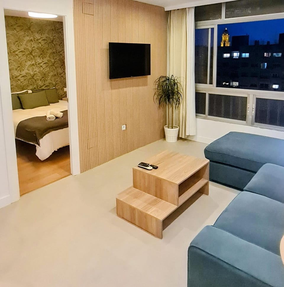 Communal lounge/ TV room