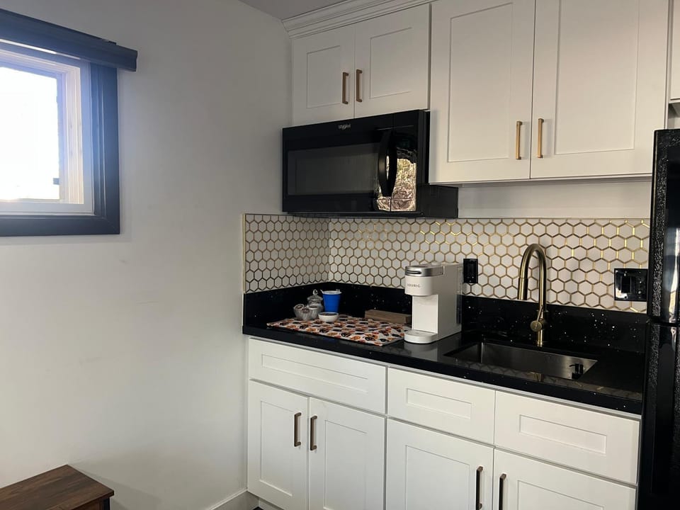 Inglewood N Central Apartment in Del Aire