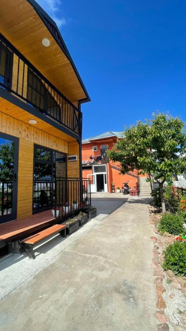 Property building, Day