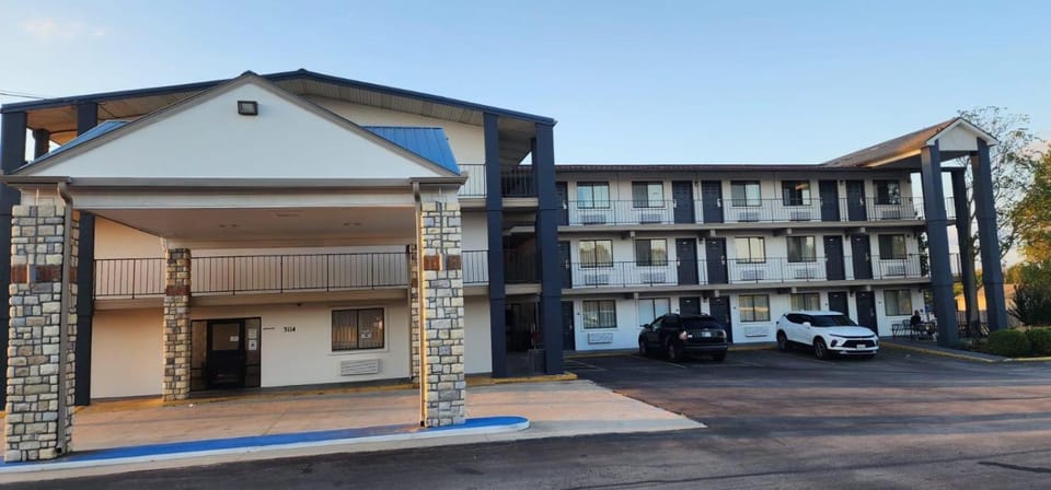 Property building, Parking