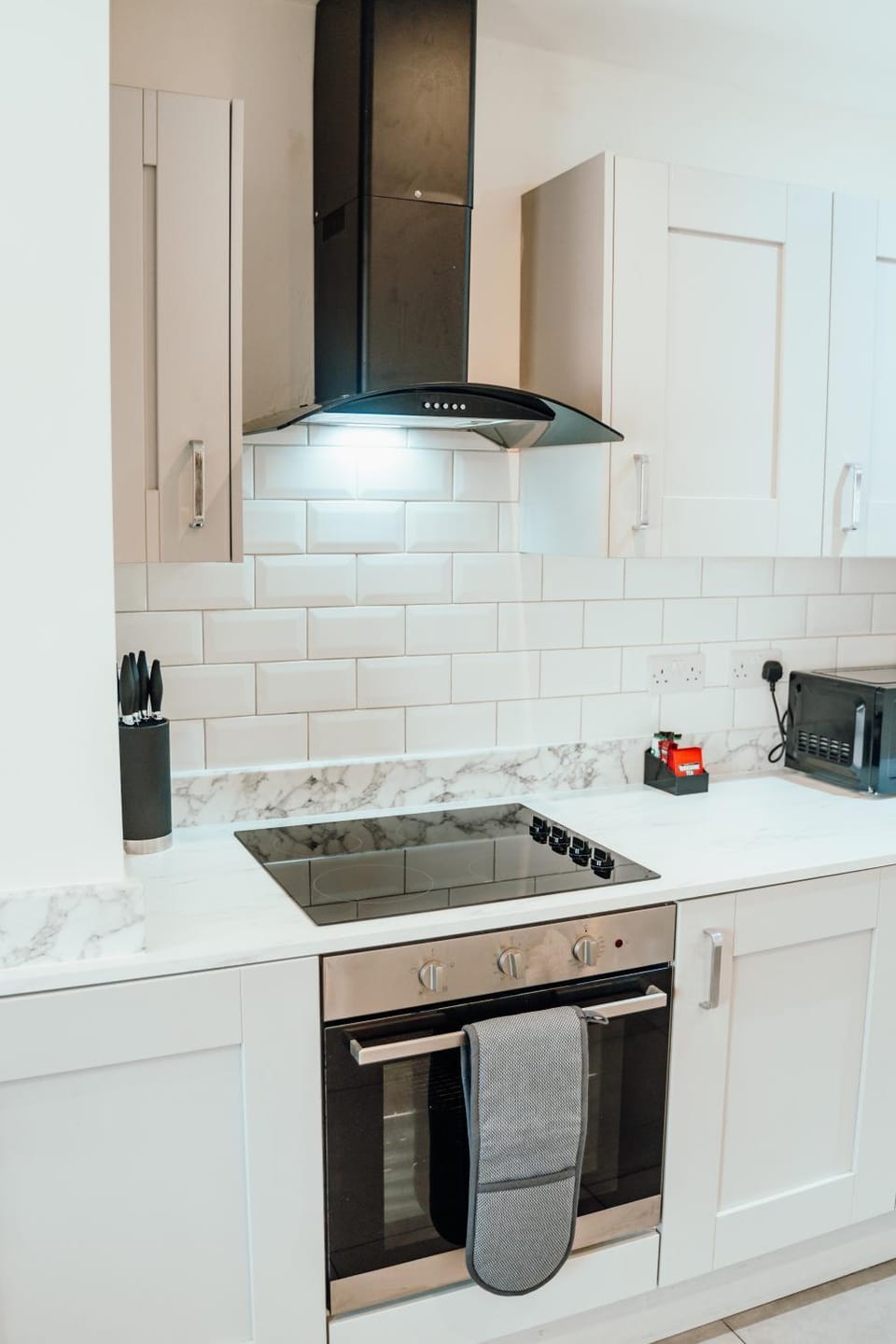 Kitchen or kitchenette, pet friendly, stove