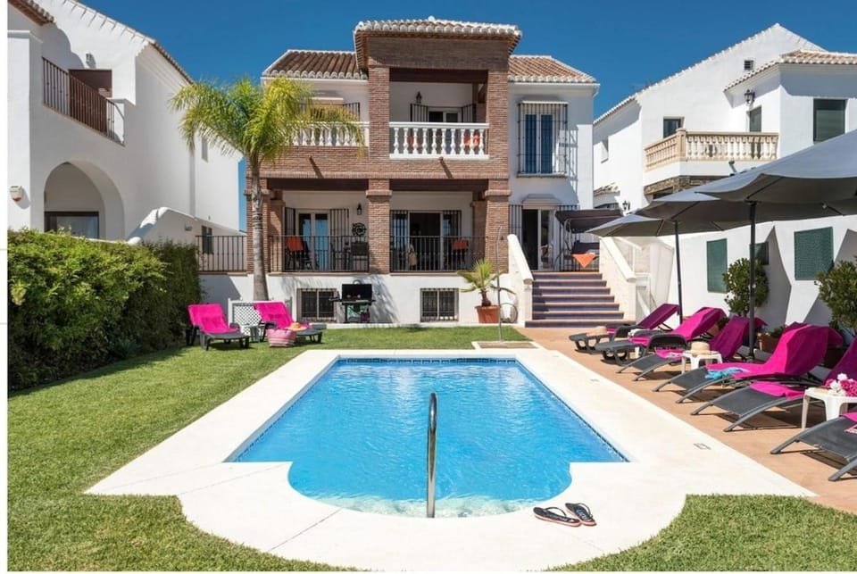 Balcony/Terrace, Swimming pool