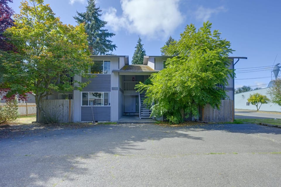 3 Mi to Olympia! Apt w/ Shared Laundry Apartment in Olympia