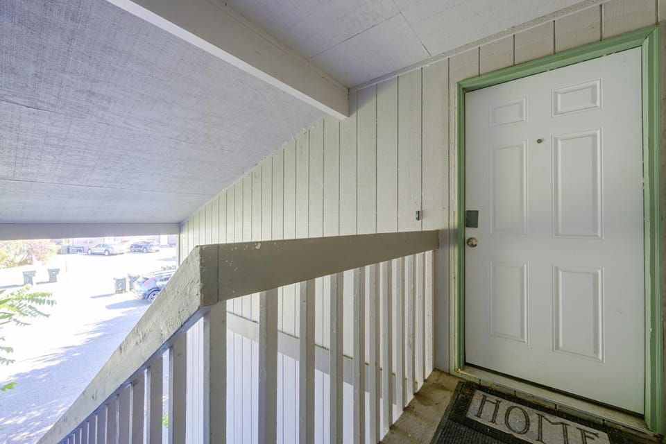 12 Mi to JBLM: Olympia-Area Escape House in Olympia