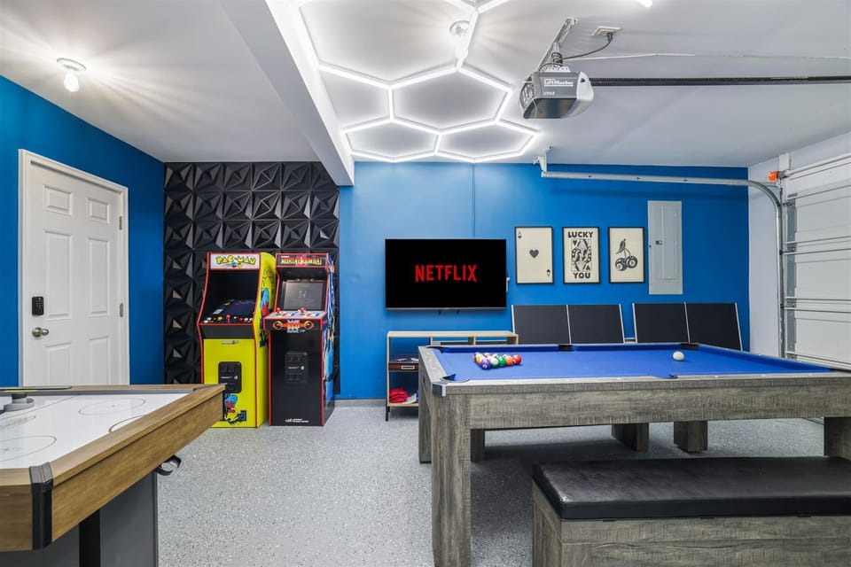 Your Poconos Escape Game Room Firepit Grill House in Coolbaugh Township