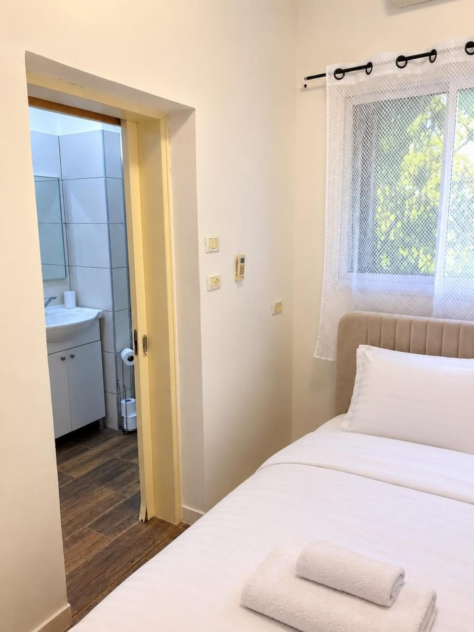 Bed, Bathroom, Bedroom, towels, wardrobe
