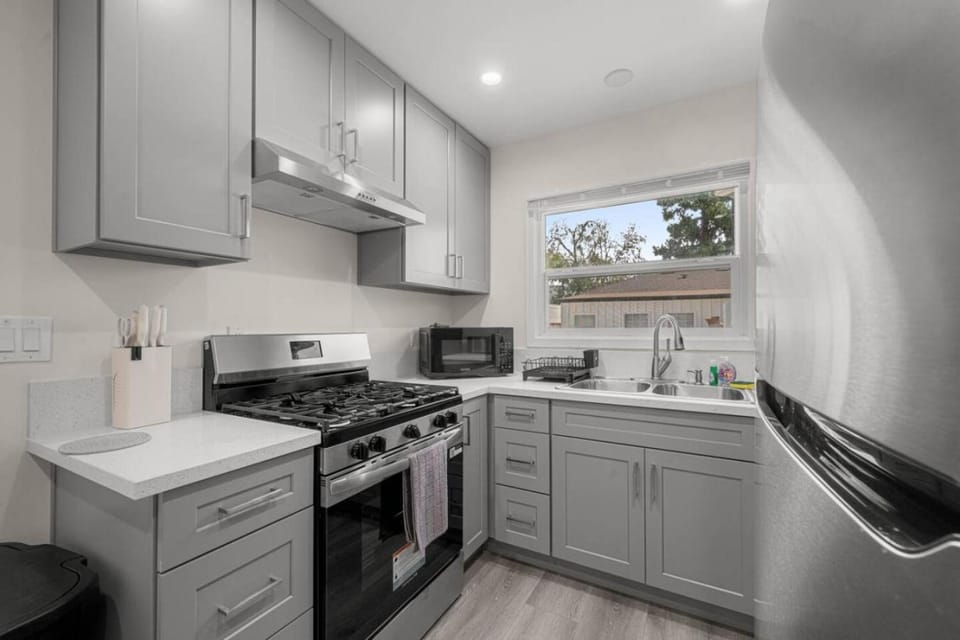 Modern Burbank Retreat 1BR House in Burbank