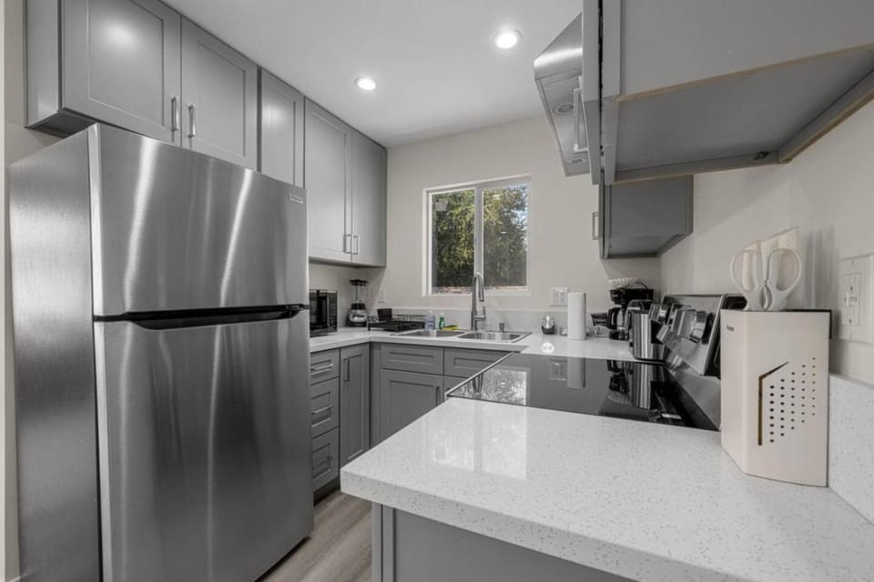 Cozy Burbank Retreat Apartment in Burbank