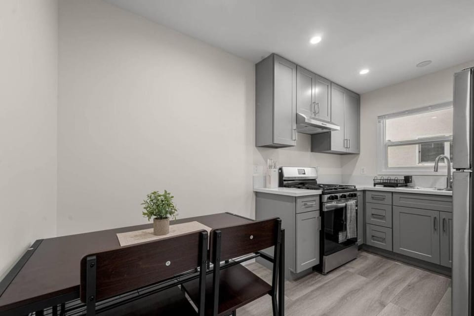 Relaxing Burbank Stay 1BR House in Burbank