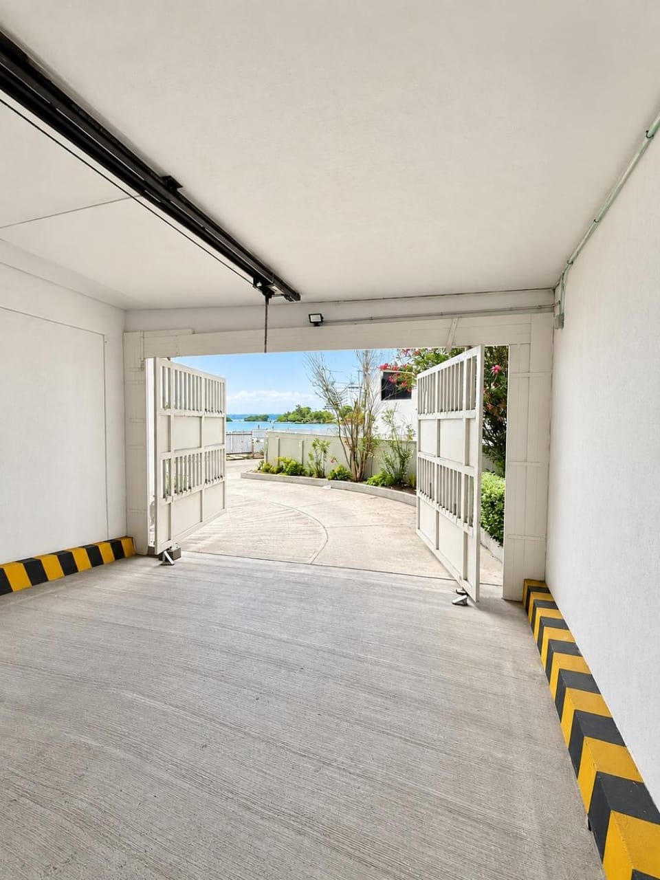 Ocean-View Apartment Balcony & 3 King Beds Apartment in Cartagena
