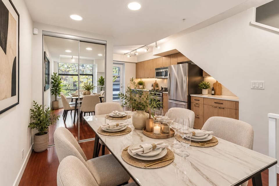 Spacious 2BR City Escape on Richards Sleeps 6 Apartment in Vancouver