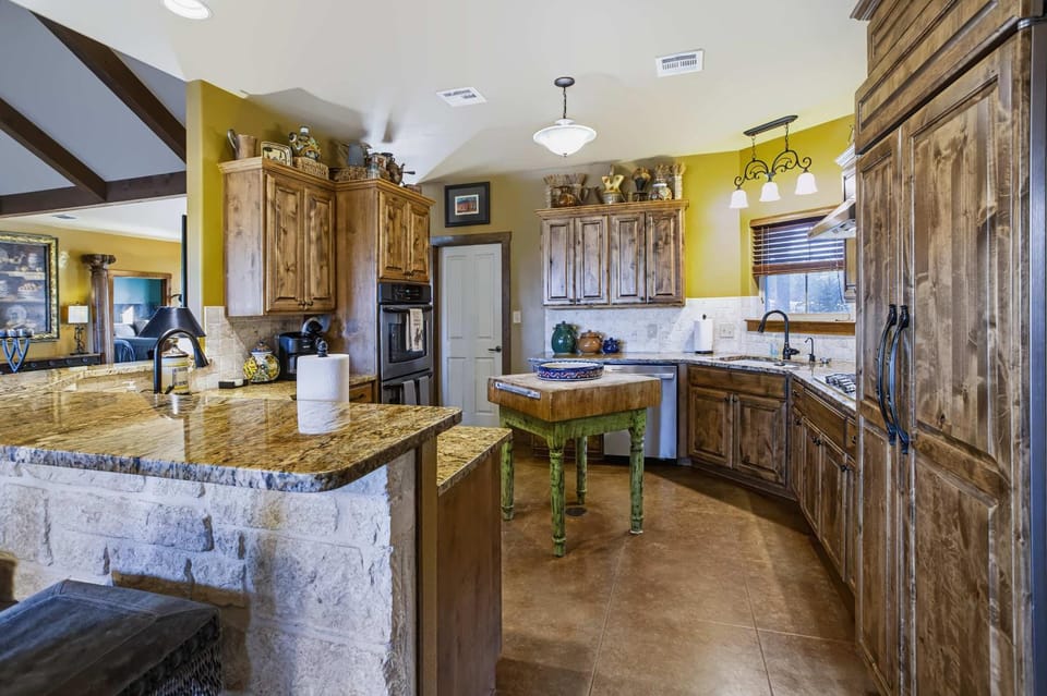 Luna Vista with Private Pool Oasis House in Kerrville