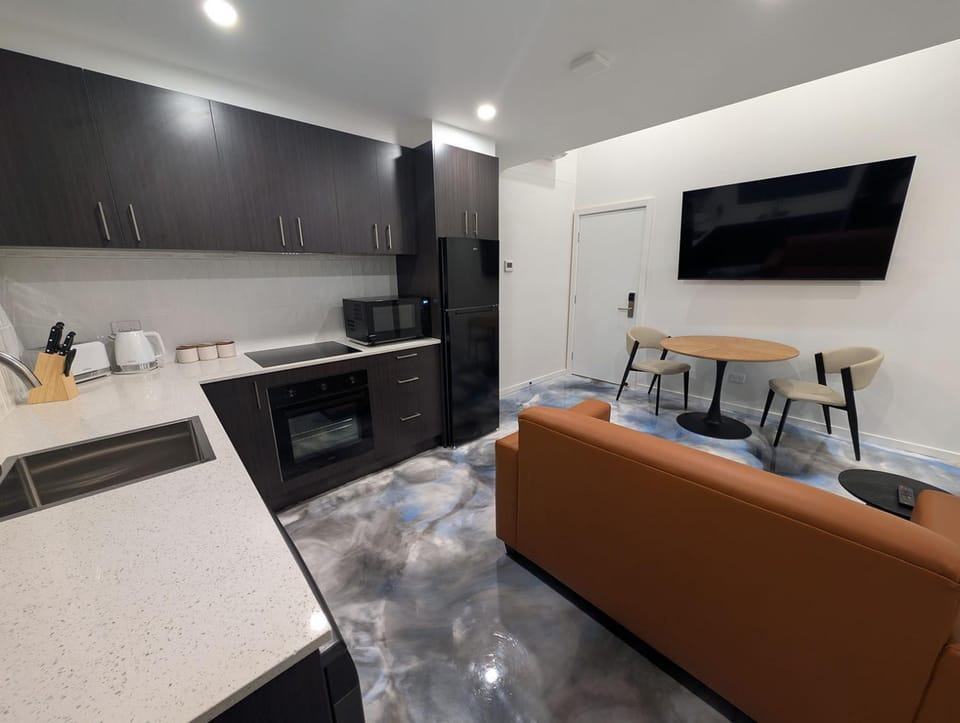 TV and multimedia, Kitchen or kitchenette, Living room, Dining area