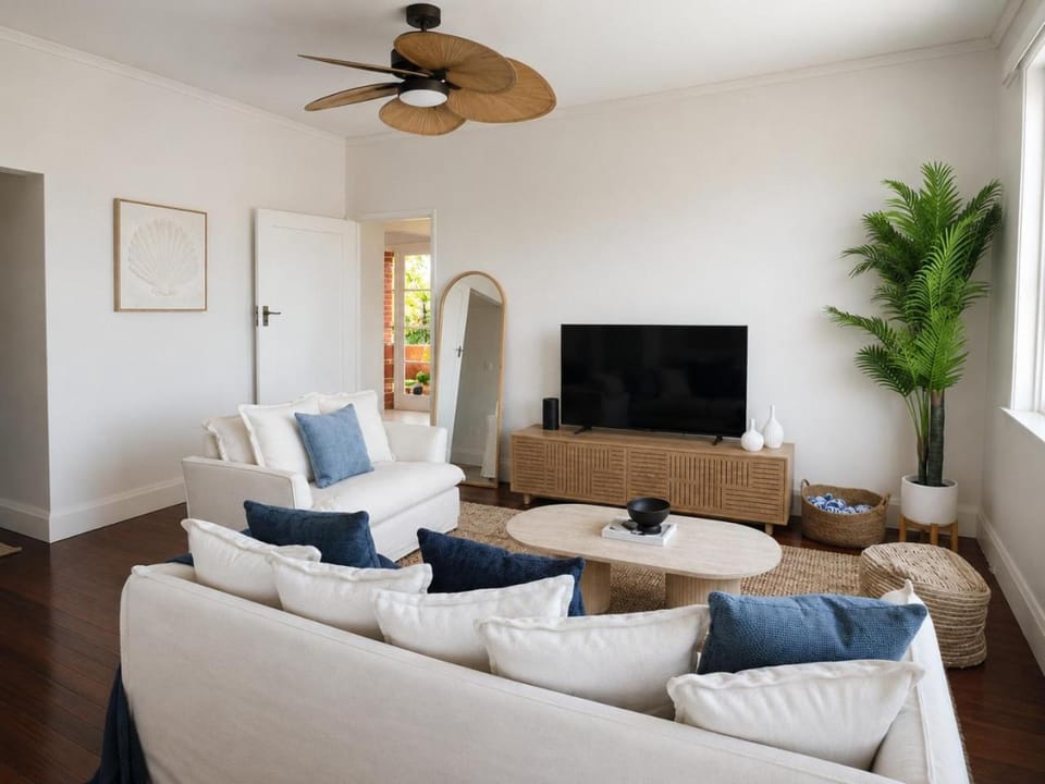 Coogee Pearl - Wake to Ocean Views - 100m to Sand Apartment in Sydney