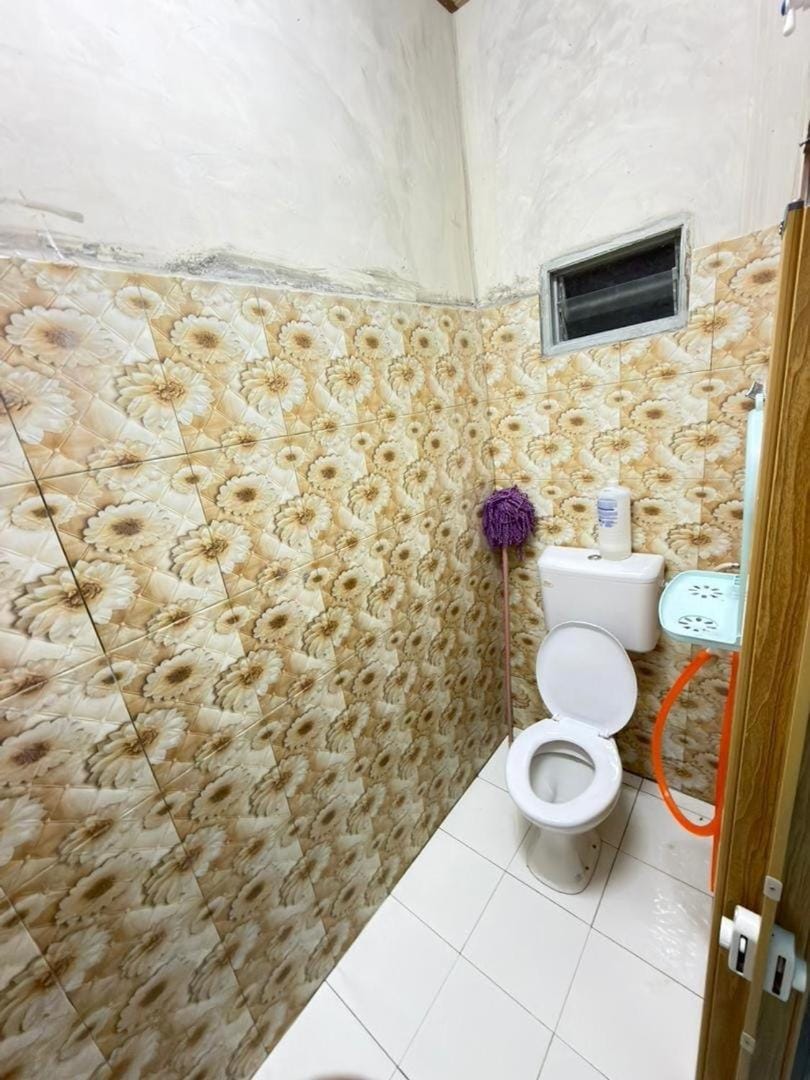 Aenis Homestay Seri Iskandar Titi Gantung Bota House in Perak Tengah District
