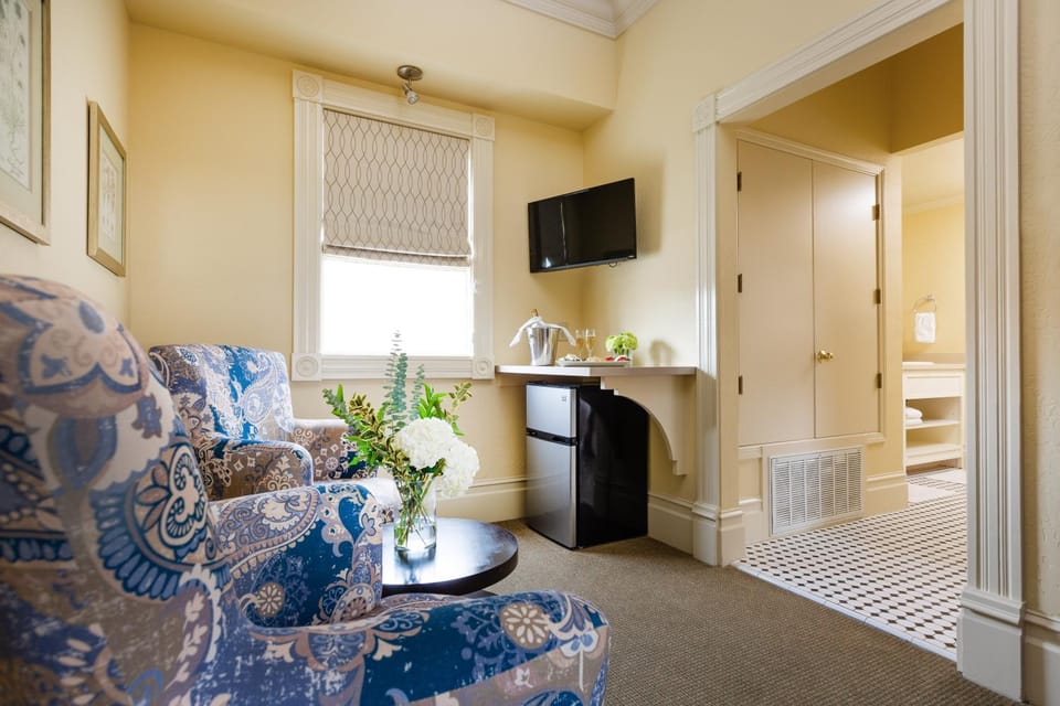 Healdsburg Inn on the Plaza, A Four Sisters Inn Motel in Healdsburg