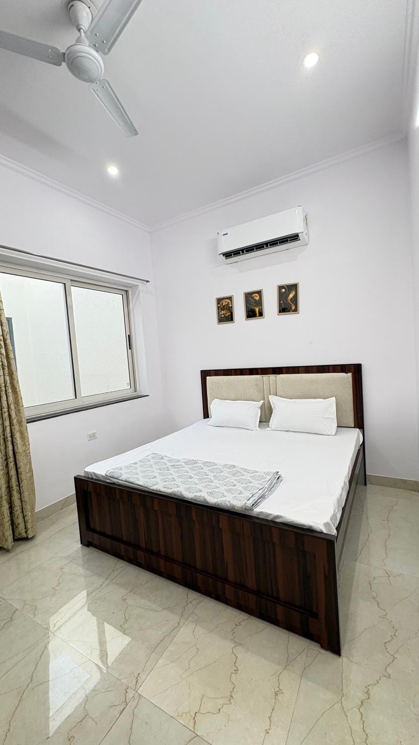 90A stay luxury penthouse in Jagatpura Apartment in Jaipur