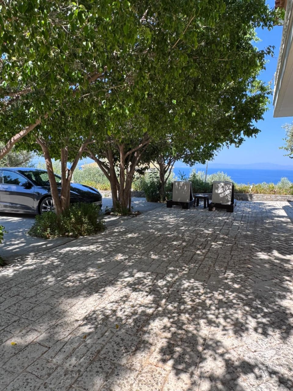Day, Natural landscape, Sea view, Parking