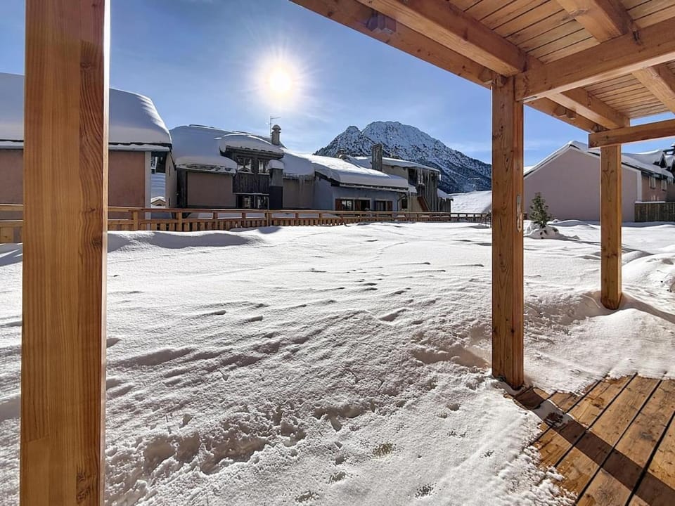 Jardin de Caterina, 8 pers, Jardin, 50m pistes Apartment in Montgenèvre