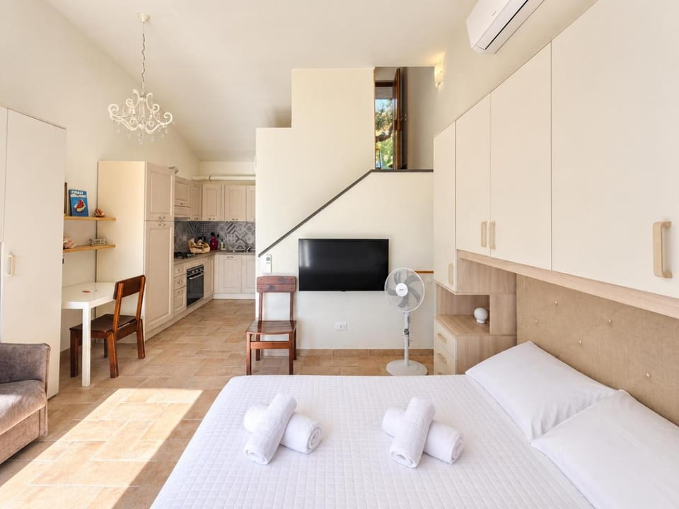 Hostdomus - Studio 139 Apartment in Finale Ligure