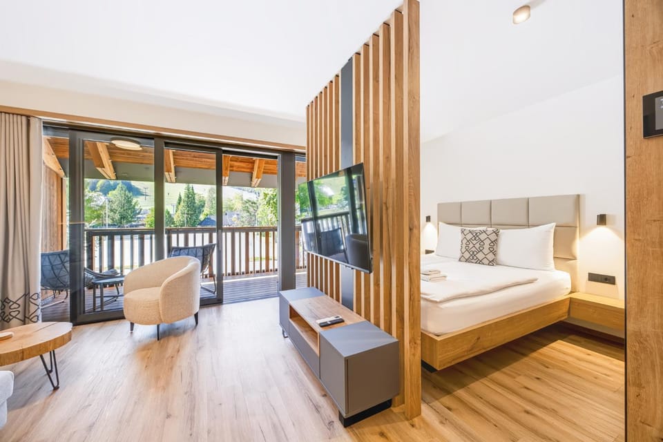Bed, Living room