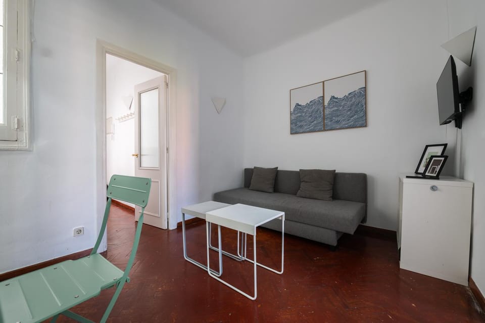 FR68 Moncloa Fernandez Rios Apartment in Madrid