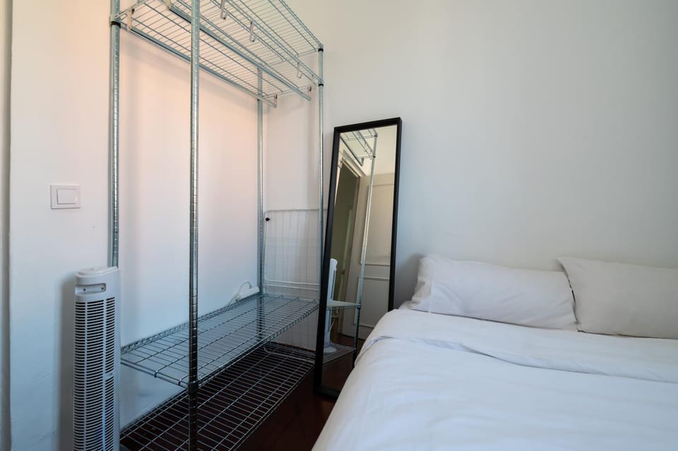 FR68 Moncloa Fernandez Rios Apartment in Madrid