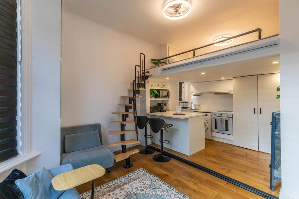 Modern studio flat with parking, close to the centre Apartment in Southampton