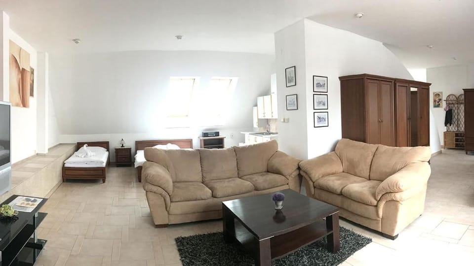 Hotel and Restaurant Phoenix Bed and Breakfast in Slovakia