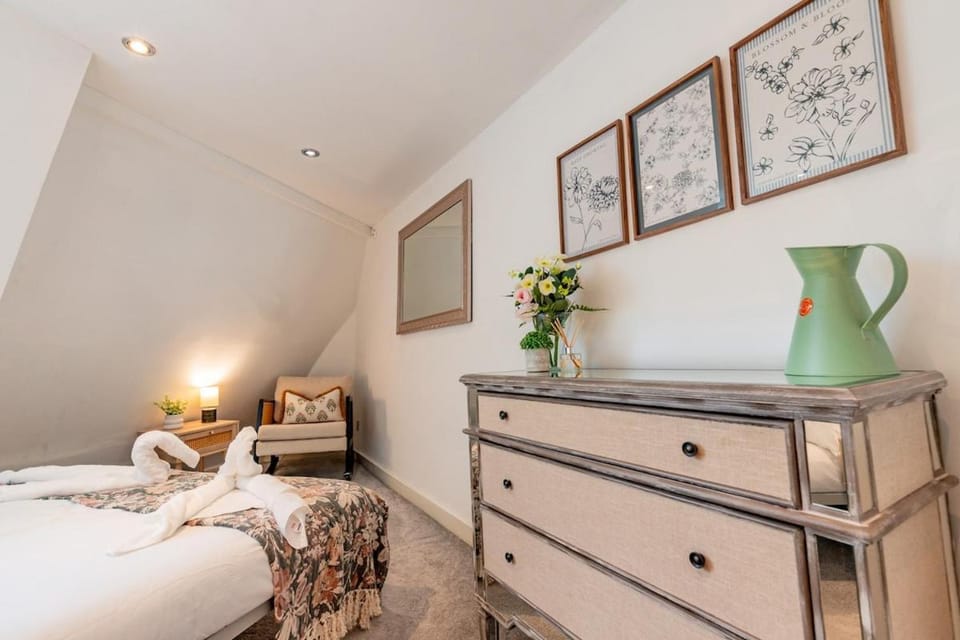Multus Stays Georgian 2 Bed Duplex Bath Apartment in Bath