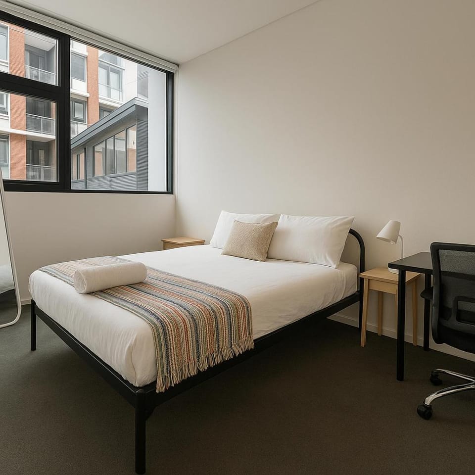 Camperdown 3BR Retreat Sydney Uni 2Bath Parking Apartment in Sydney