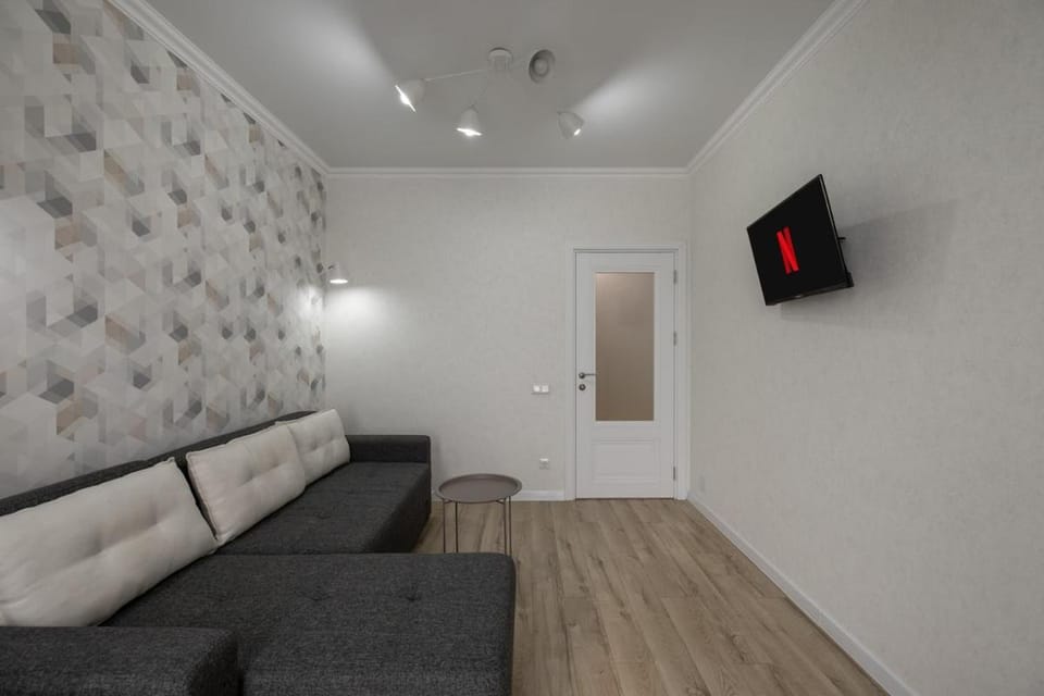 Bright Apartment with a View of the Circus Apartment in Chișinău