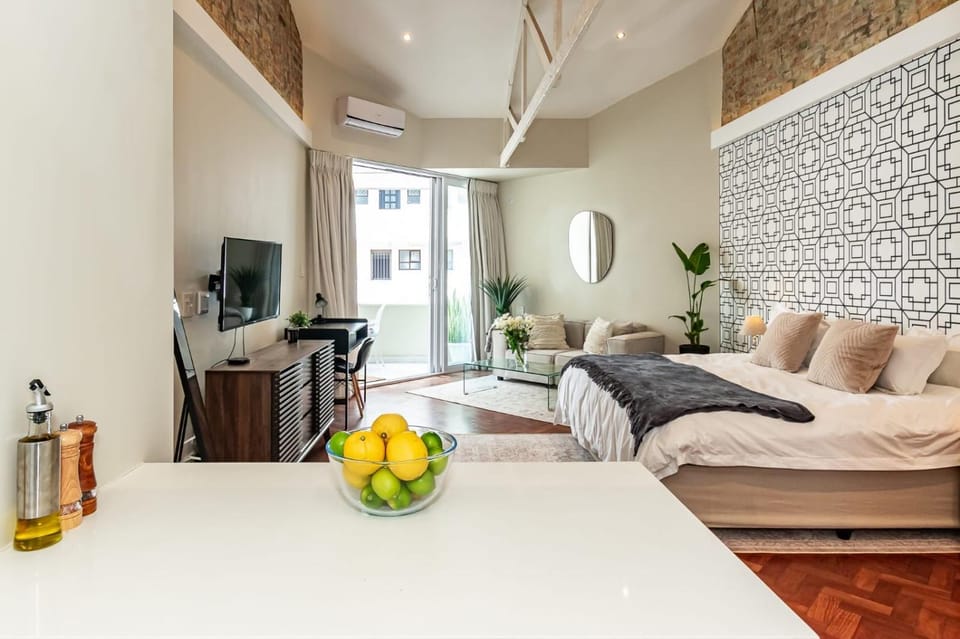 The Salty Air Studio Apartment in Sea Point