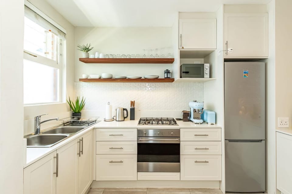 The Salty Air Studio Apartment in Sea Point