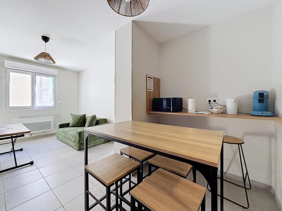 2 Apparts au RDC 12 pers 4 Chambres Apartment in Auvergne-Rhône-Alpes