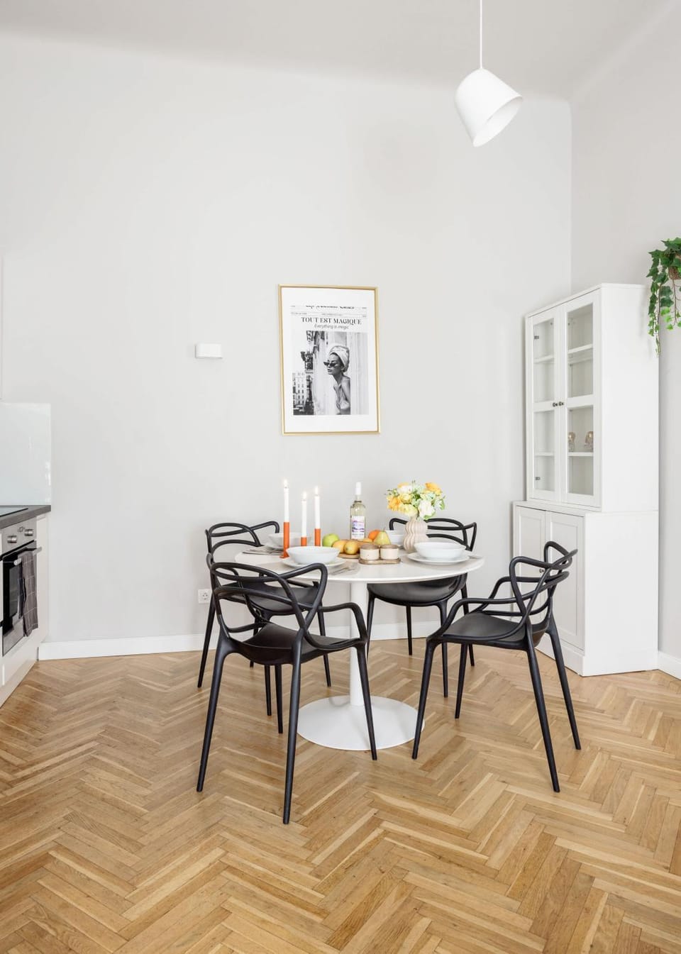 Seating area, Dining area