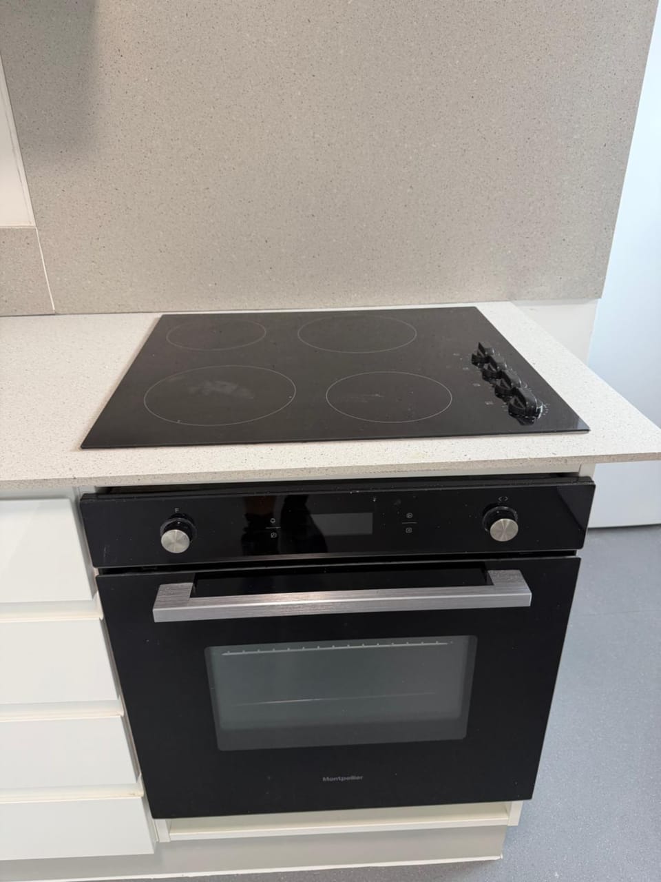 En-Suite Bedroom in Fareham Town Centre with Shared Kitchen Bed and Breakfast in Fareham