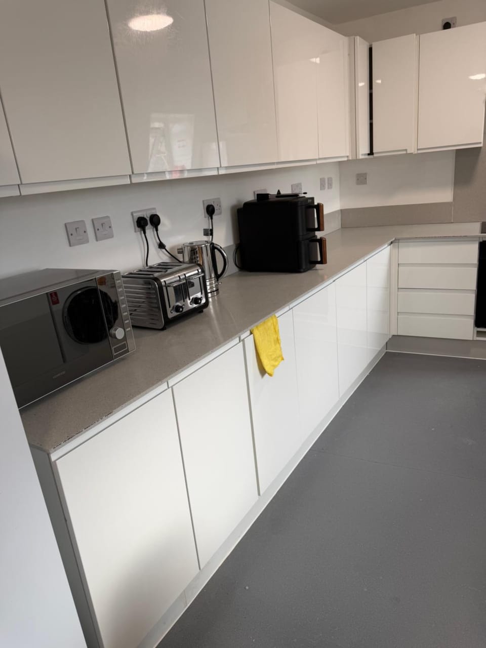 En-Suite Bedroom in Fareham Town Centre with Shared Kitchen Bed and Breakfast in Fareham