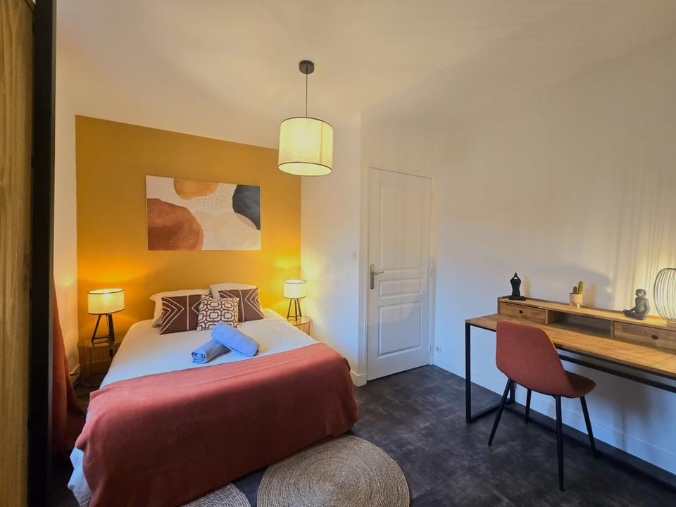 Bed, Bedroom